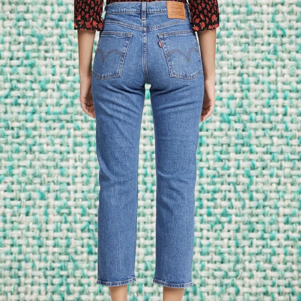 Levi’s wedgie straight fit